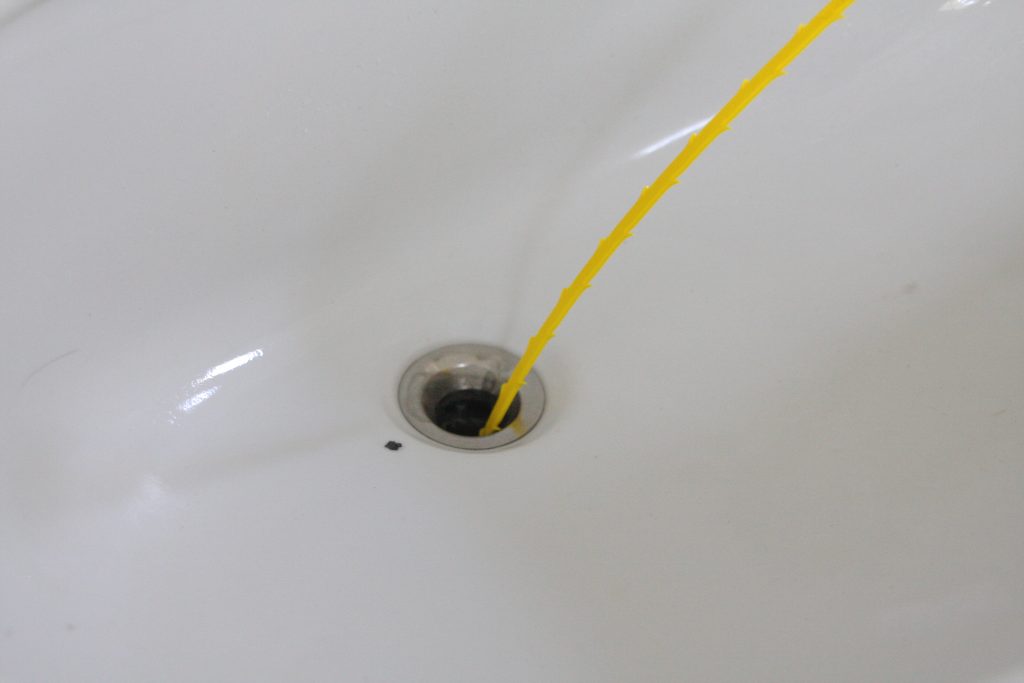 unclog-sink-drain