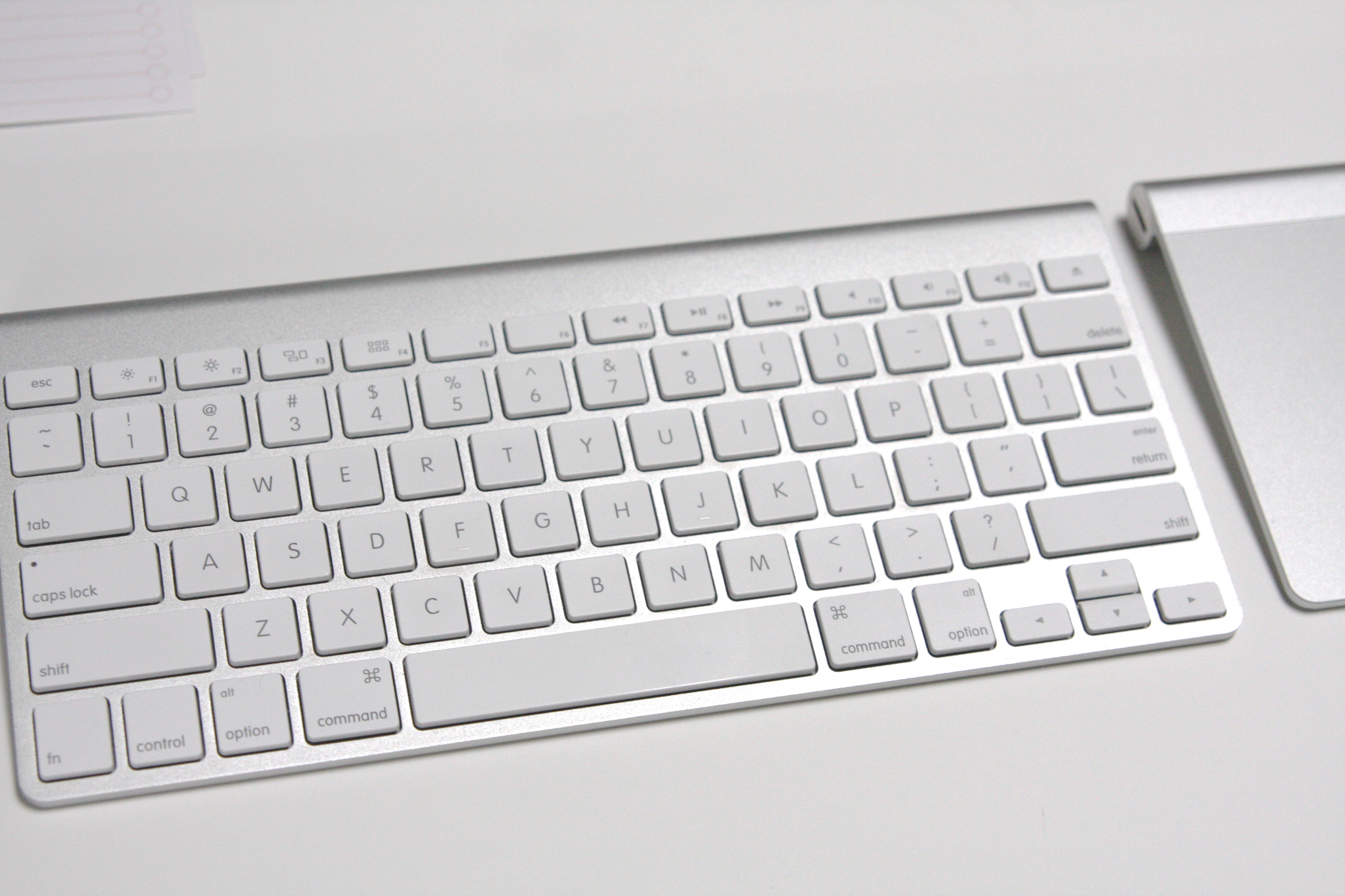 How To Clean A Macbook Keyboard Without Turning It On  