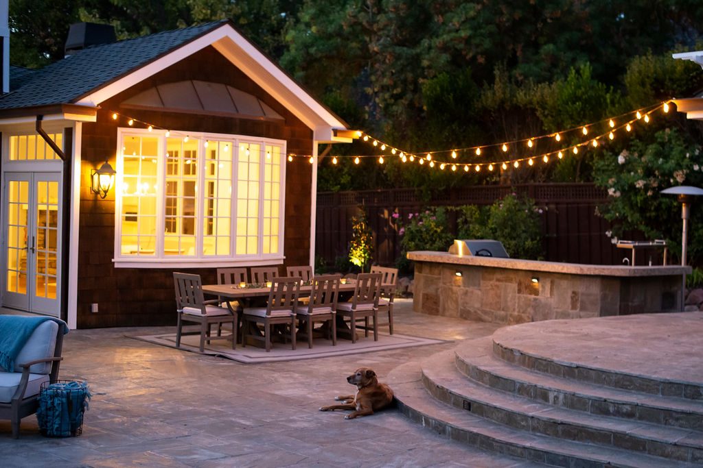 How To Organize & Update An Outdoor Entertaining Area