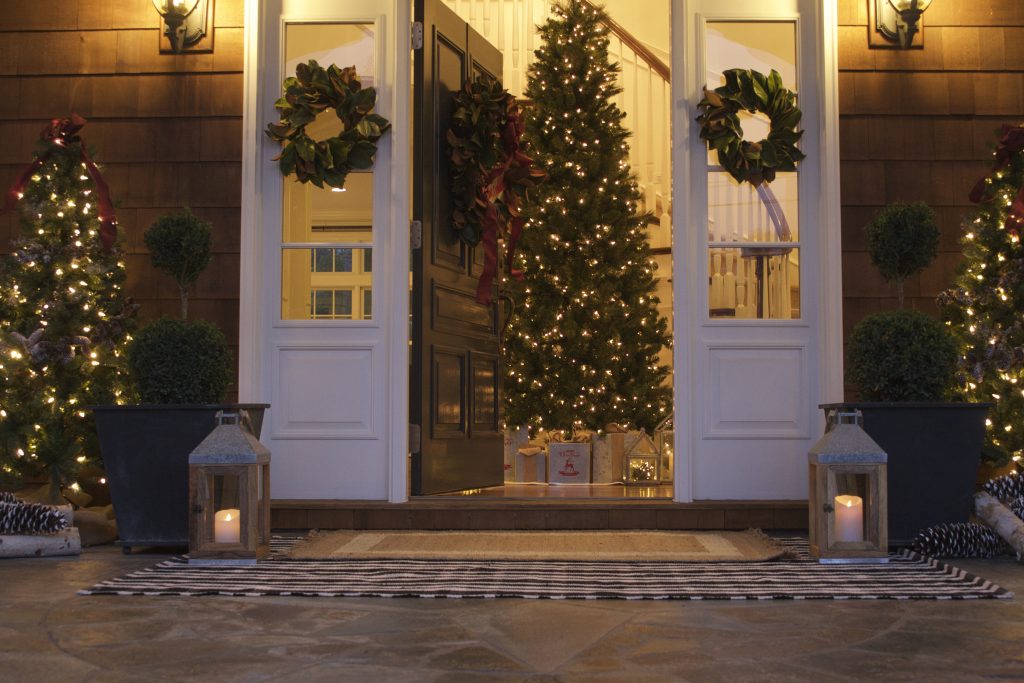 Christmas Décor for Front Porches