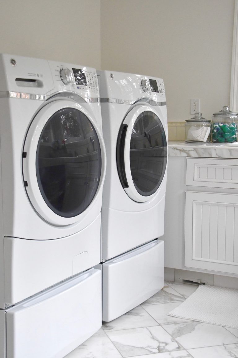 Simple Ways To Refresh & Organize Your Laundry Room For The New Year ...