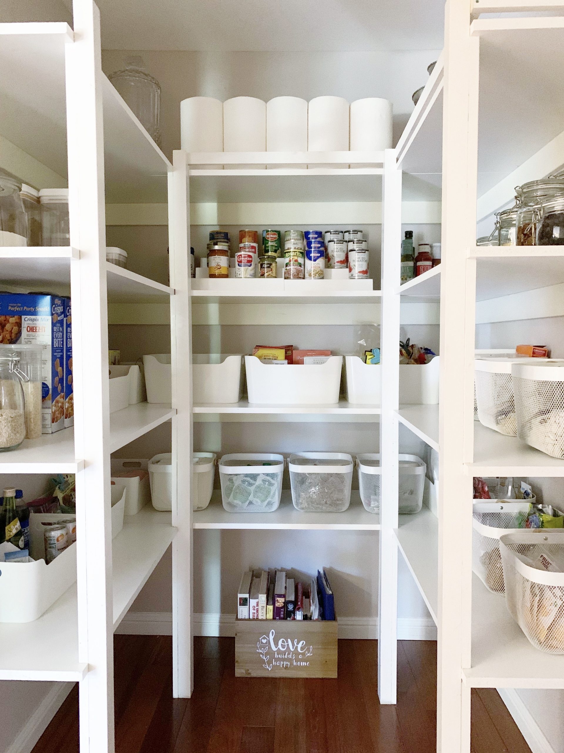 https://simplyorganized.me/wp-content/uploads/2020/02/beautiful-white-pantry-after-6-scaled.jpg