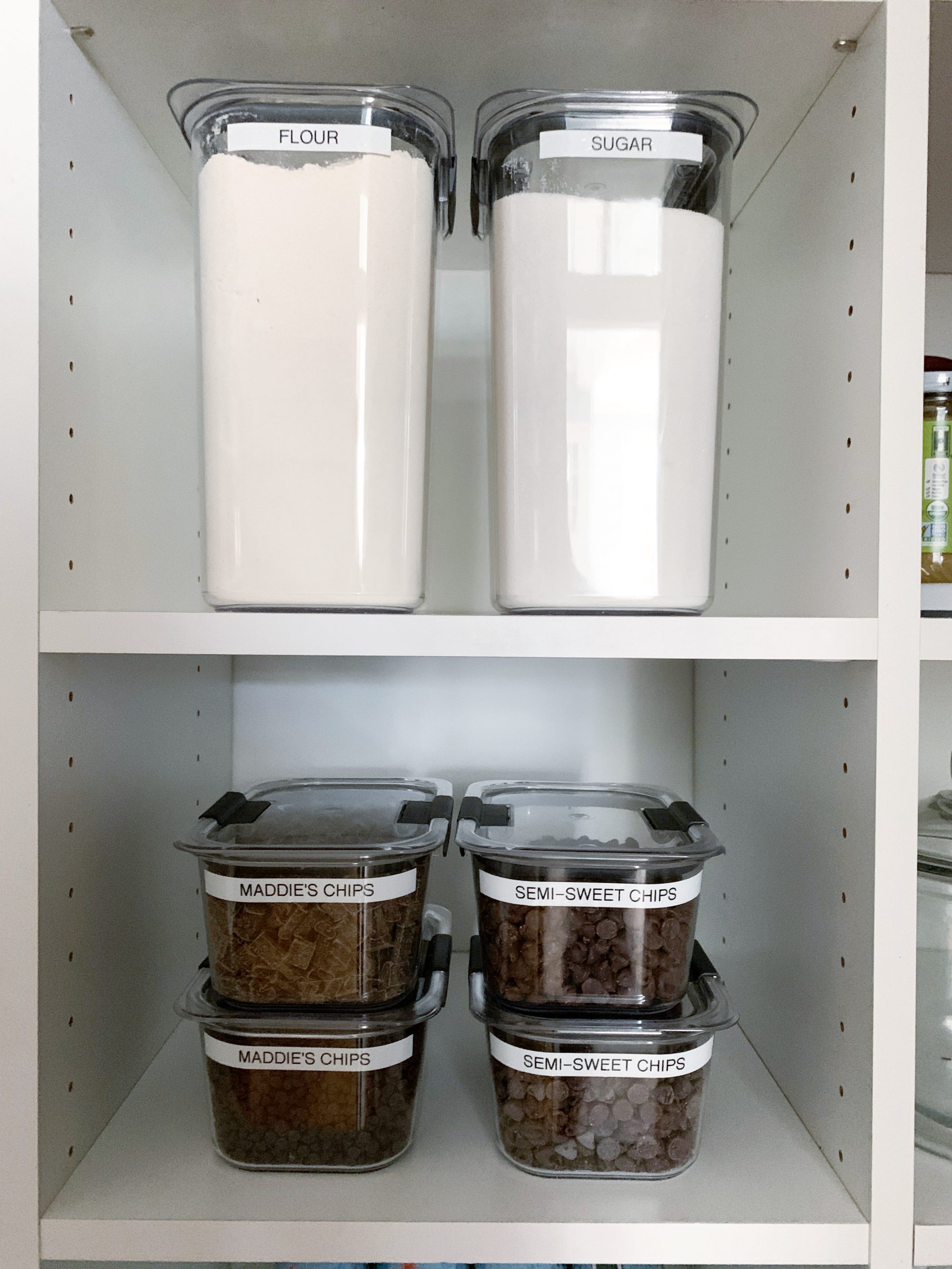 https://simplyorganized.me/wp-content/uploads/2020/04/rubbermaid-pantry-containers-scaled.jpg